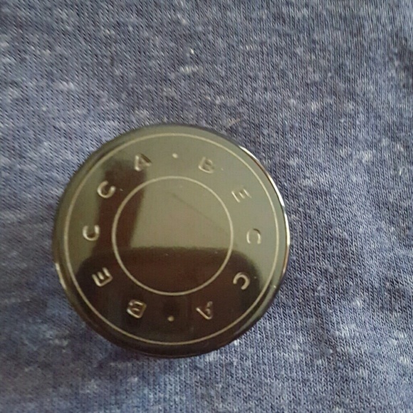 Becca shadow and light brown mousse - Picture 2 of 5